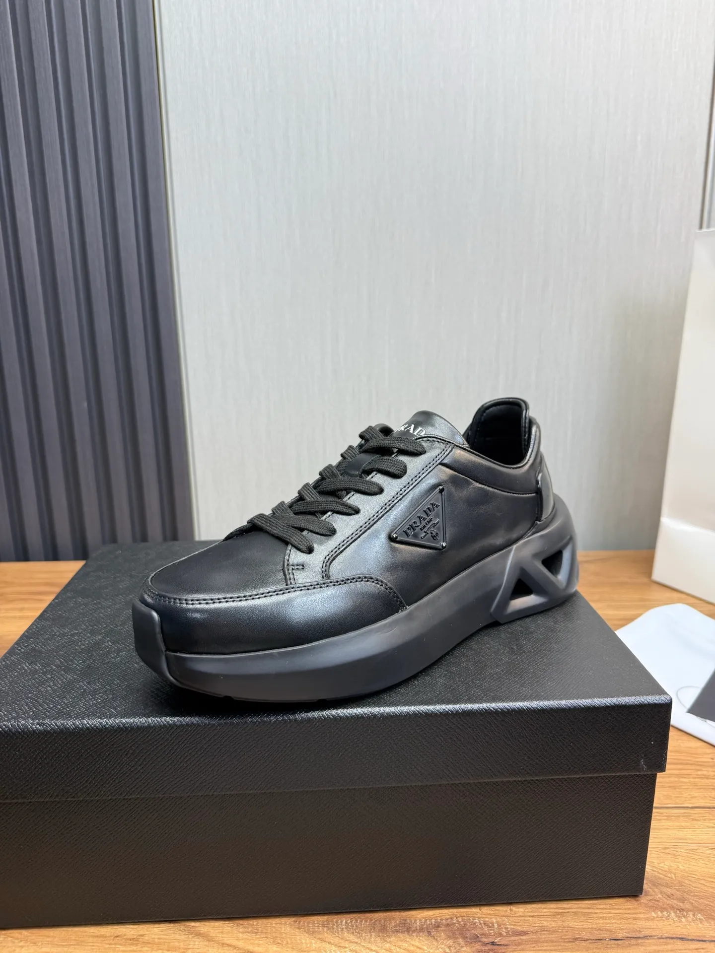Men's shoes 💰820💰 [PRADA] New models synchronized with the official website, high-quality shipments ✔️Best sellers🔥 Original cowhide + cowhide lining, 1🆚1 replica, original bottom, 38-45 (men's 38.45 custom-made, non-returnable)